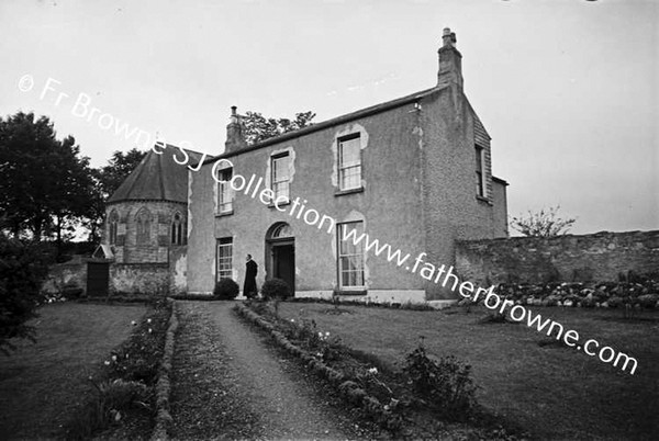 BLACKSMITH SHOEING HOUSE